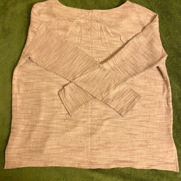 American Eagle Purple V Neck Top - Picture 3 of 3